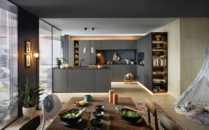 Schüller Smartglas L-Küche mit Halbinsel