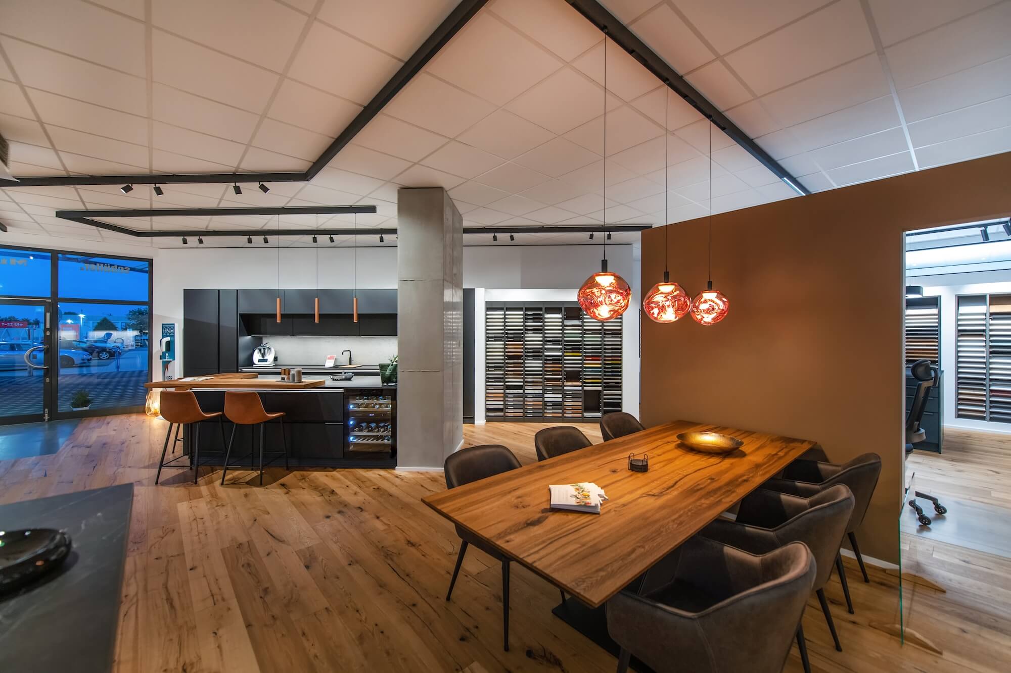 Küchenstudio proplan KÜCHEN- UND RAUMDESIGN Studio Strassenhaus