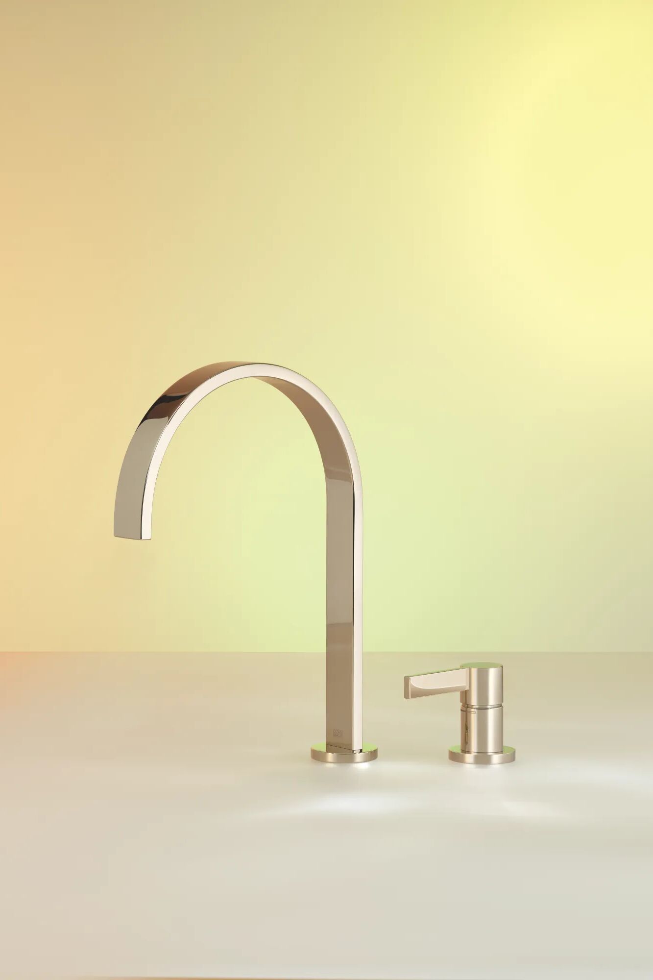 dornbracht-mem-armatur-champagne-studiofoto